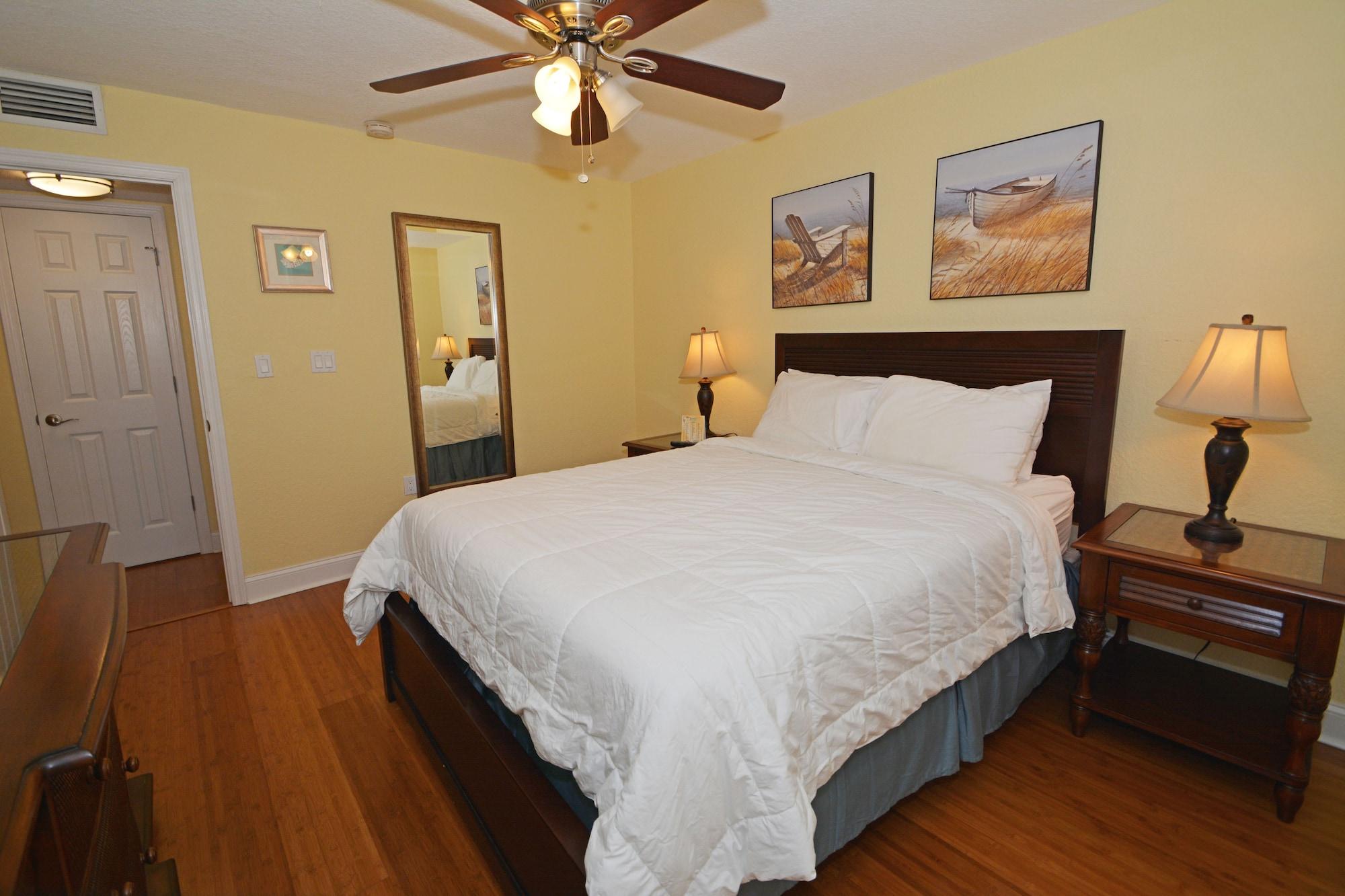 Westwinds Waterfront Resort Сейнт Пийт Бийч Екстериор снимка